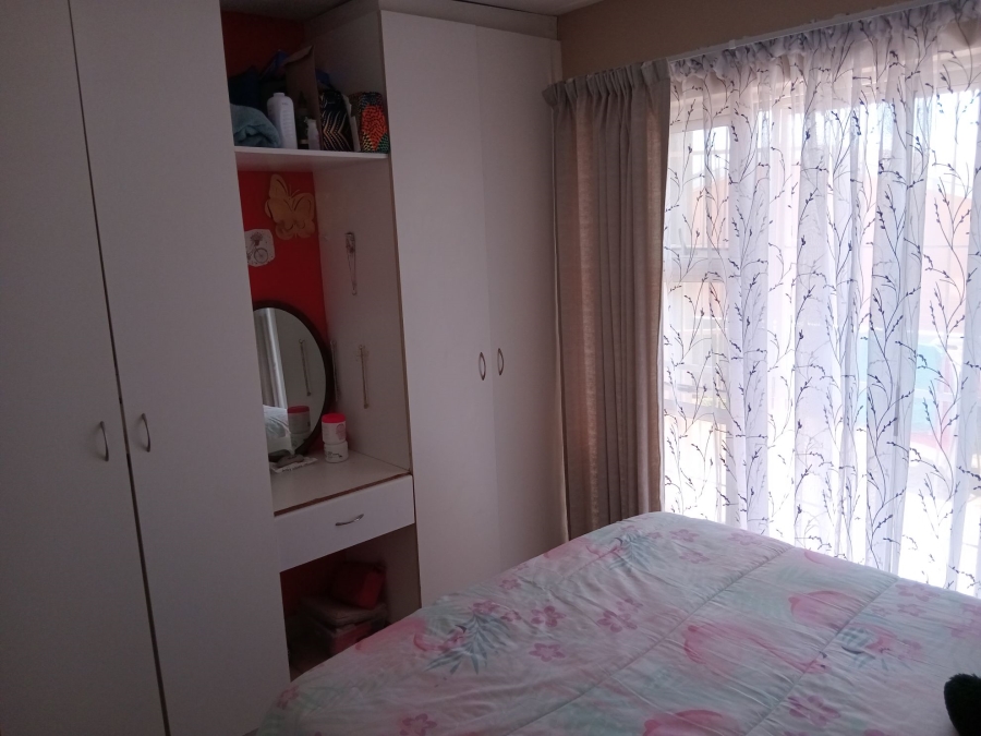2 Bedroom Property for Sale in Heiderand Western Cape